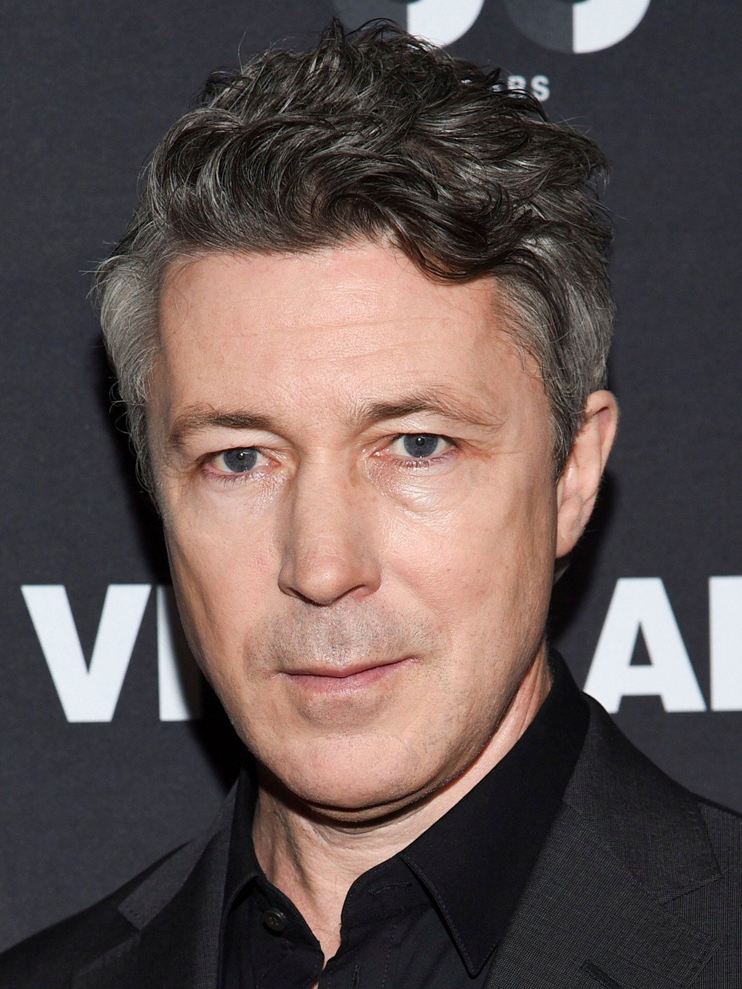 Aidan Gillen Profil Resmi