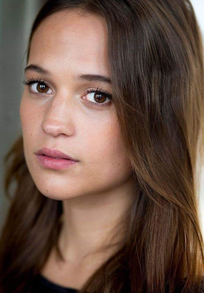 Alicia Vikander Fotoğrafı - 5