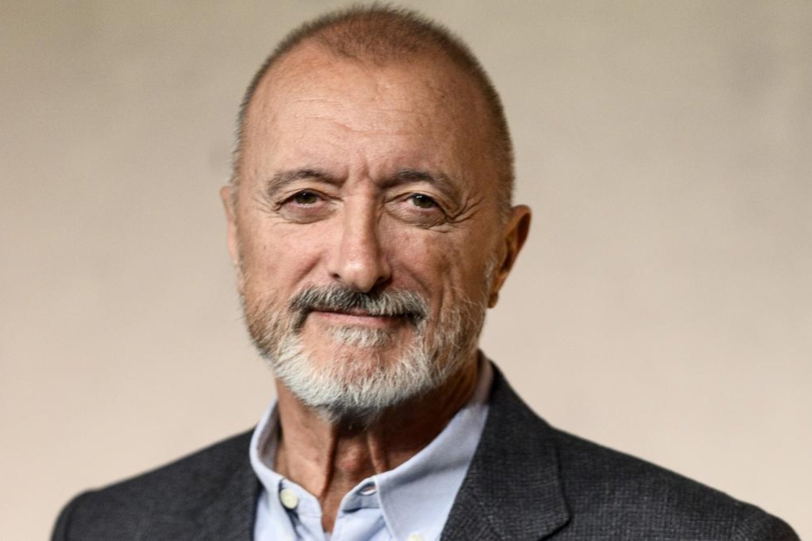 Arturo Pérez-Reverte Fotoğrafı - 5