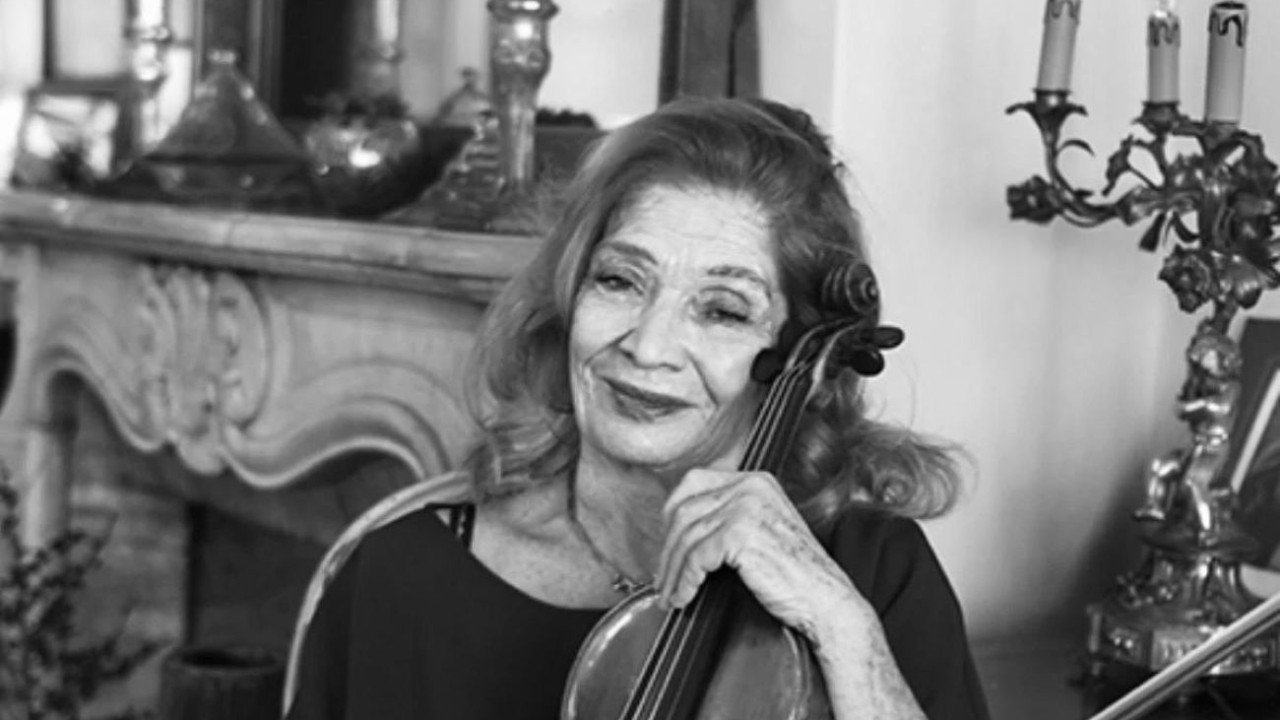 Ayla Erduran Fotoğrafı - 2
