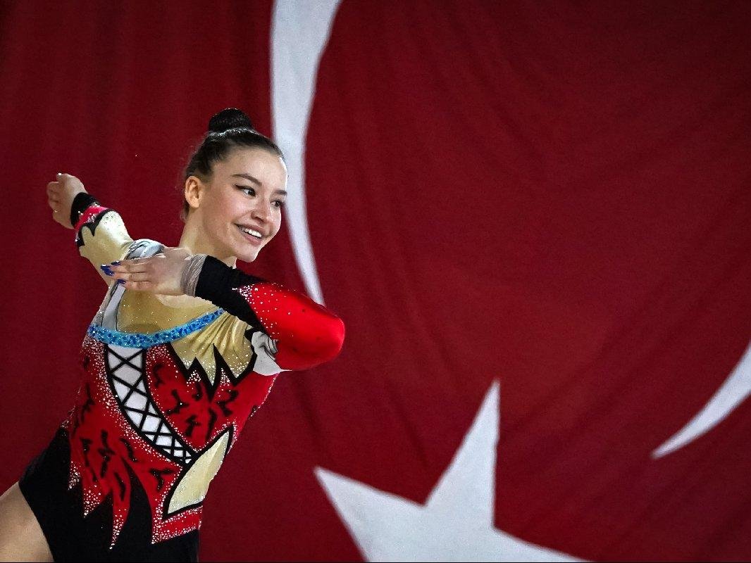 Ayşe Begüm Onbaşı Fotoğrafı - 3
