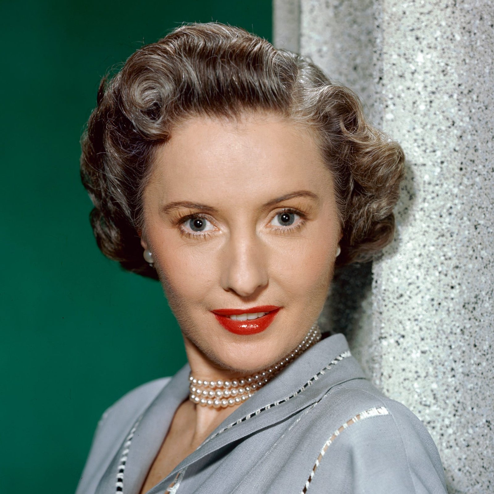Barbara Stanwyck Profil Resmi