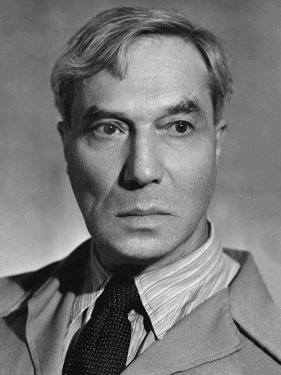 Boris Pasternak Profil Resmi