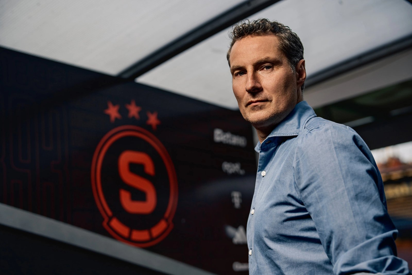 Brian Priske Profil Resmi