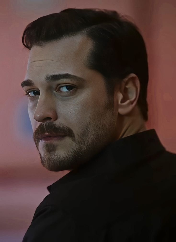 Çağatay Ulusoy Fotoğrafı - 2