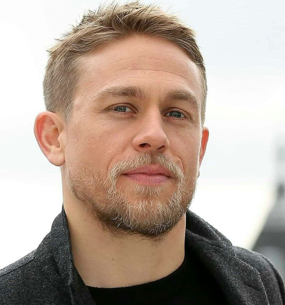 Charlie Hunnam Fotoğrafı - 5