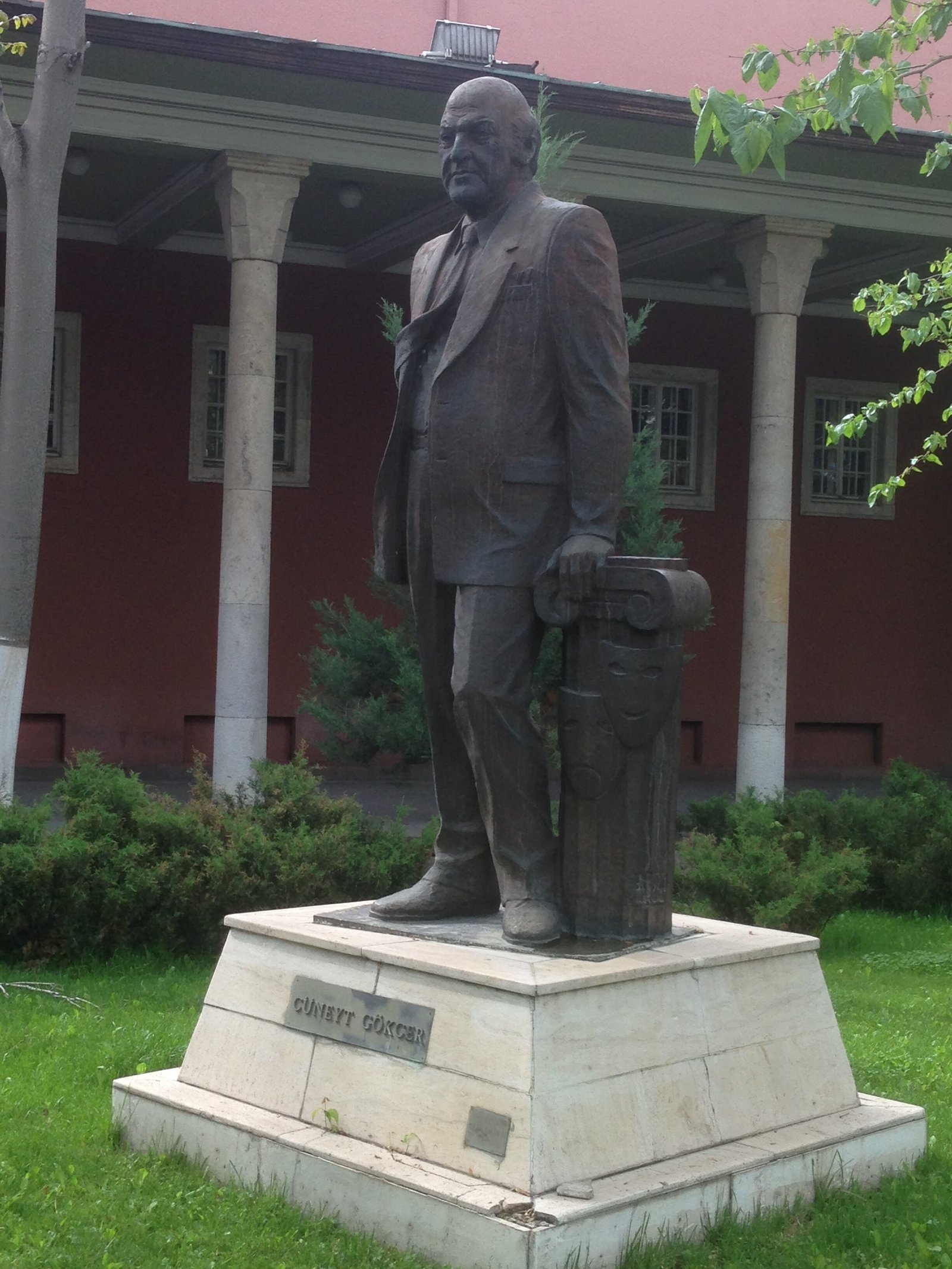 Cüneyt Gökçer Fotoğrafı - 2