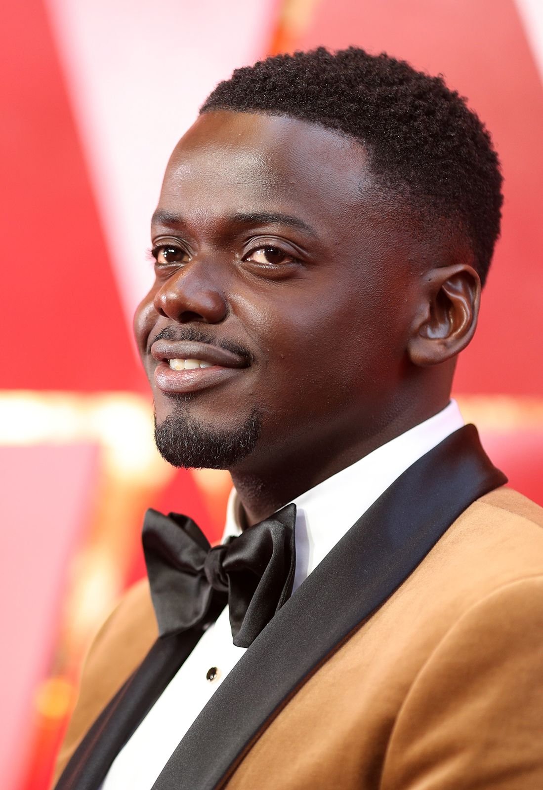 Daniel Kaluuya Profil Resmi