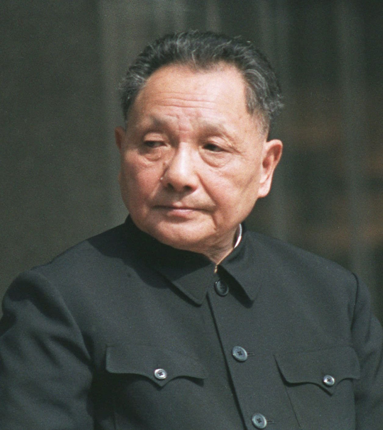Deng Xiaoping Profil Resmi