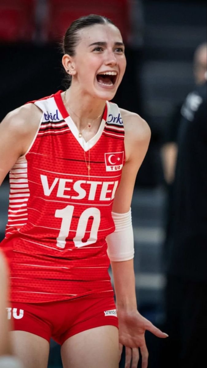 Dilay Özdemir Profil Resmi