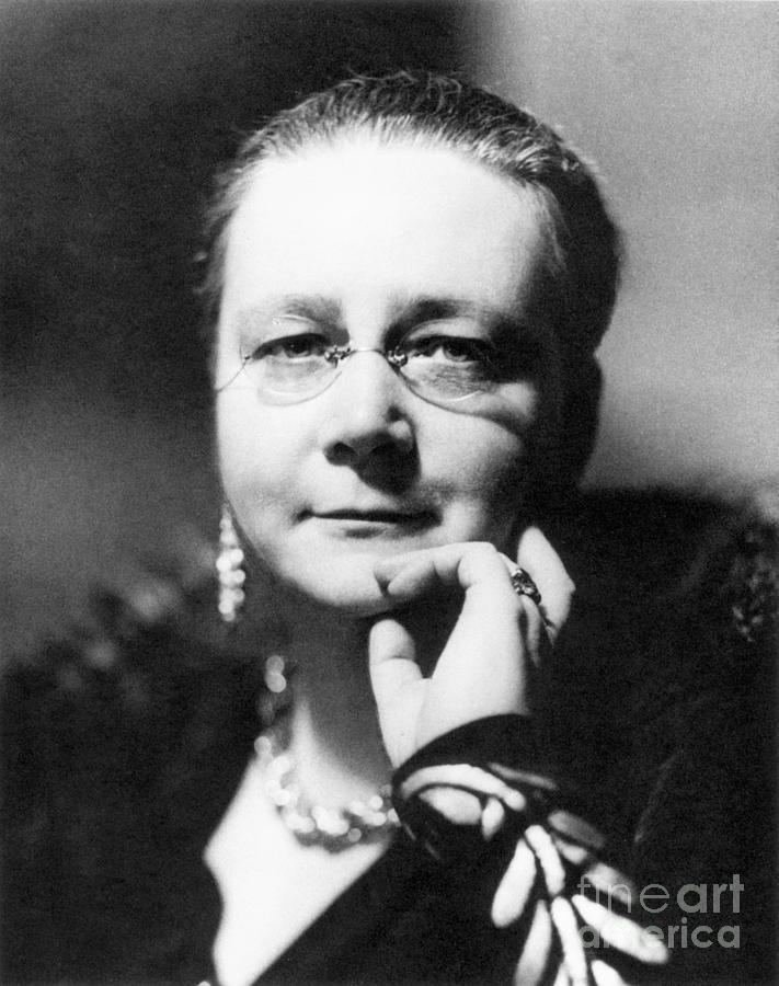 Dorothy L. Sayers Profil Resmi