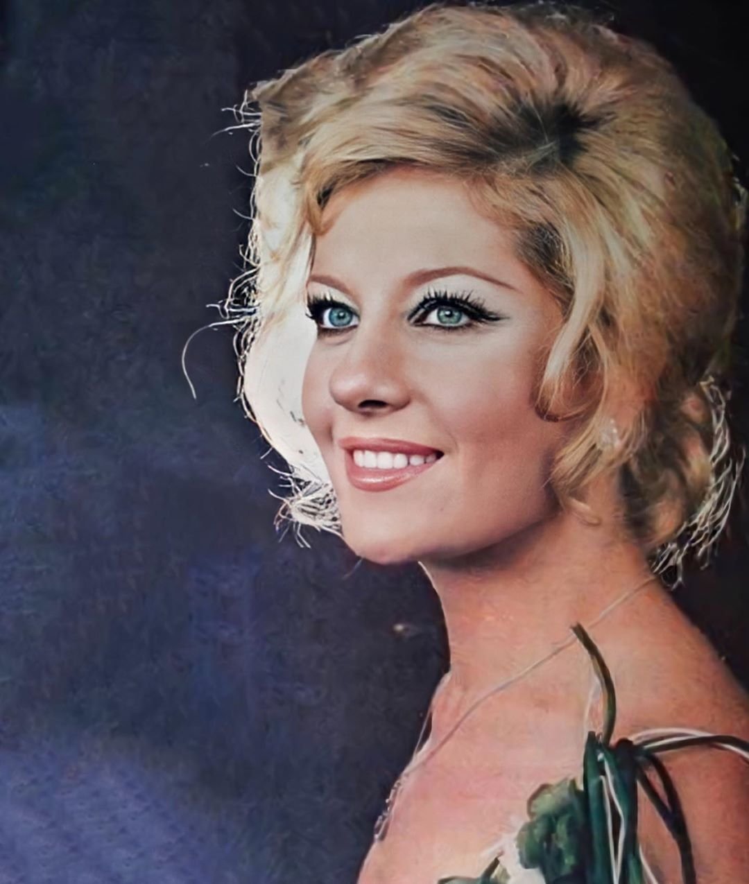 Emel Sayın Fotoğrafı - 2