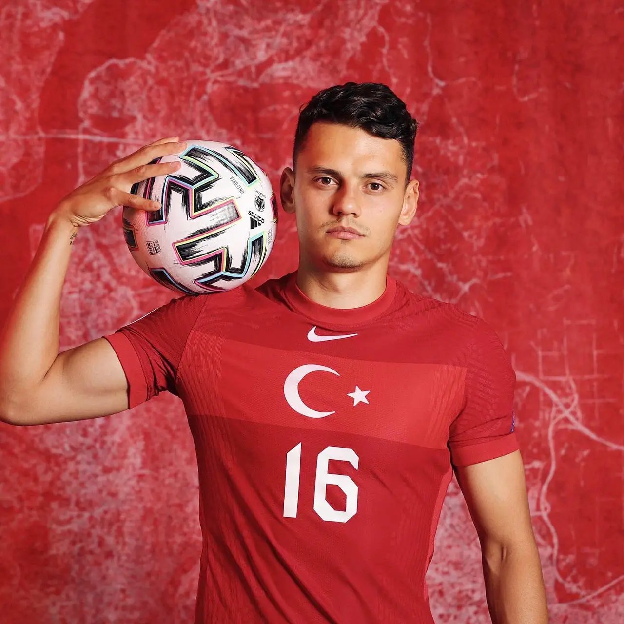 Enes Ünal Profil Resmi