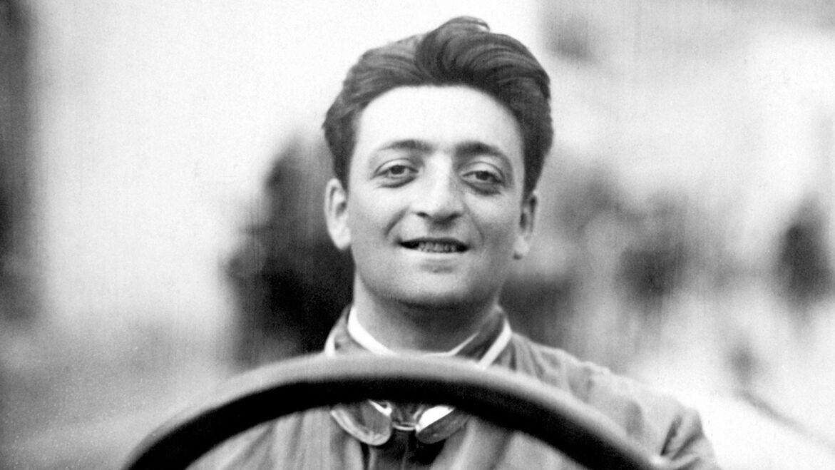 Enzo Ferrari Profil Resmi