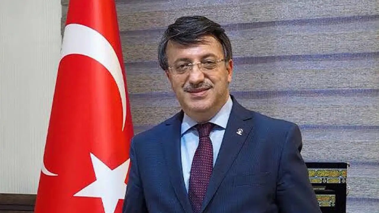 Ferit Melen Profil Resmi