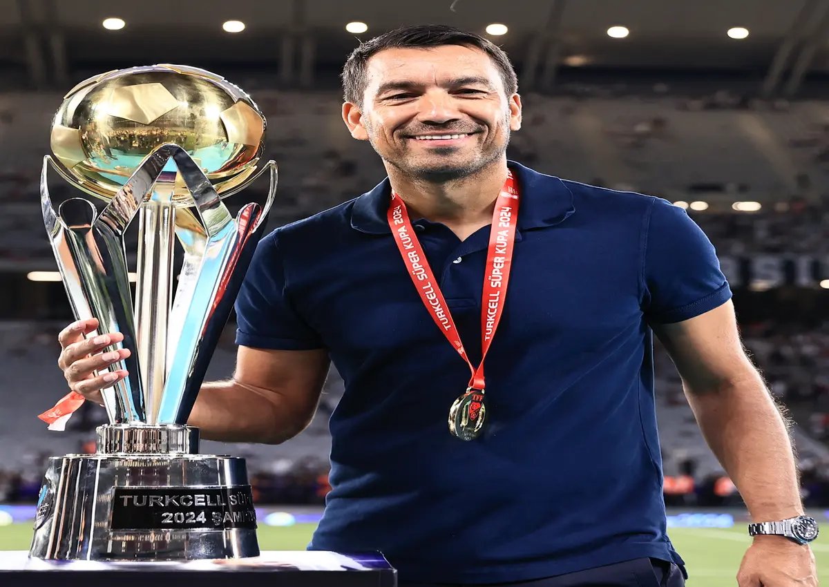 Giovanni van Bronckhorst Profil Resmi