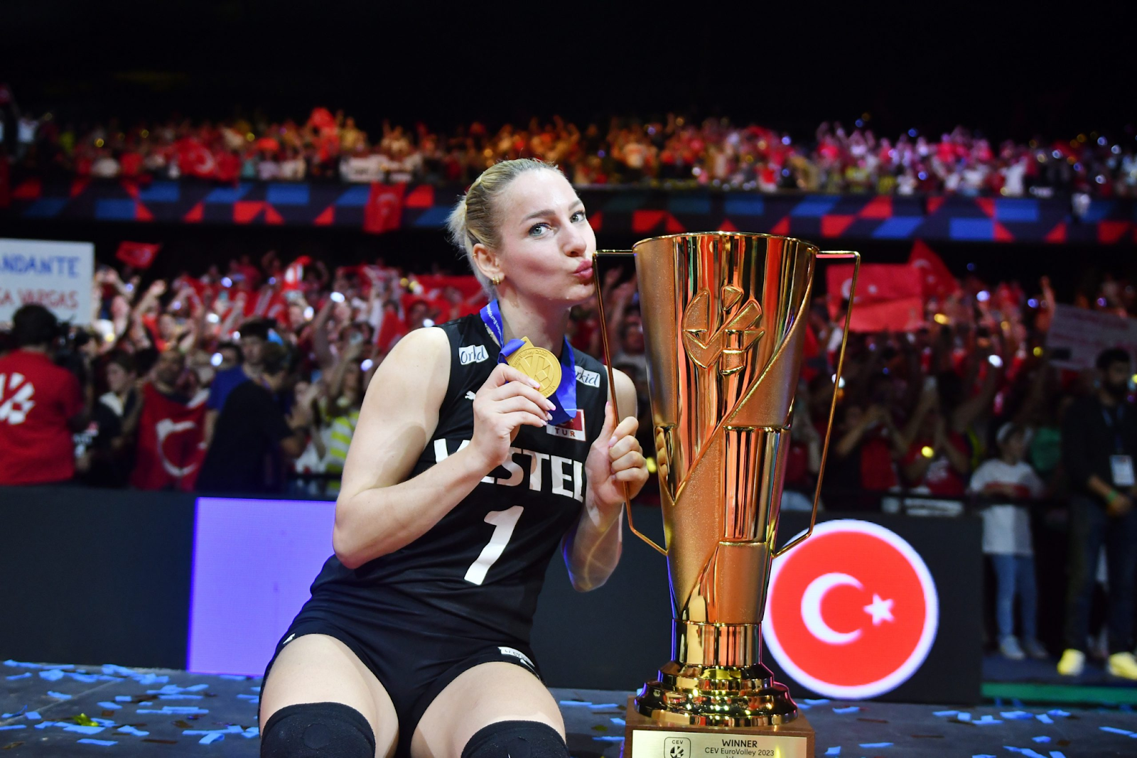 Gizem Örge Profil Resmi