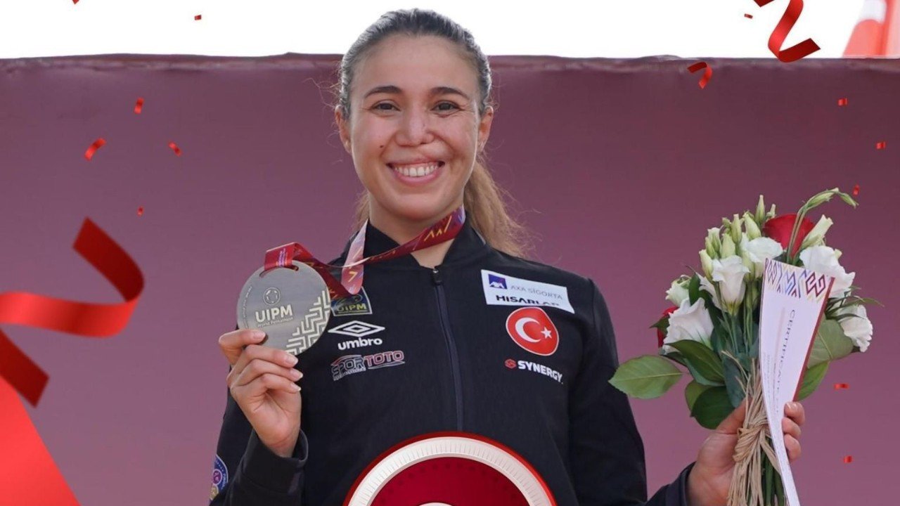 İlke Özyüksel Fotoğrafı - 4