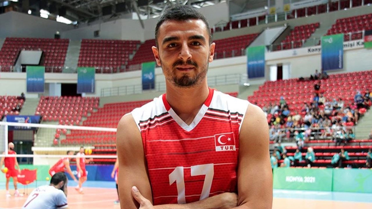 İzzet Ünver Fotoğrafı - 2