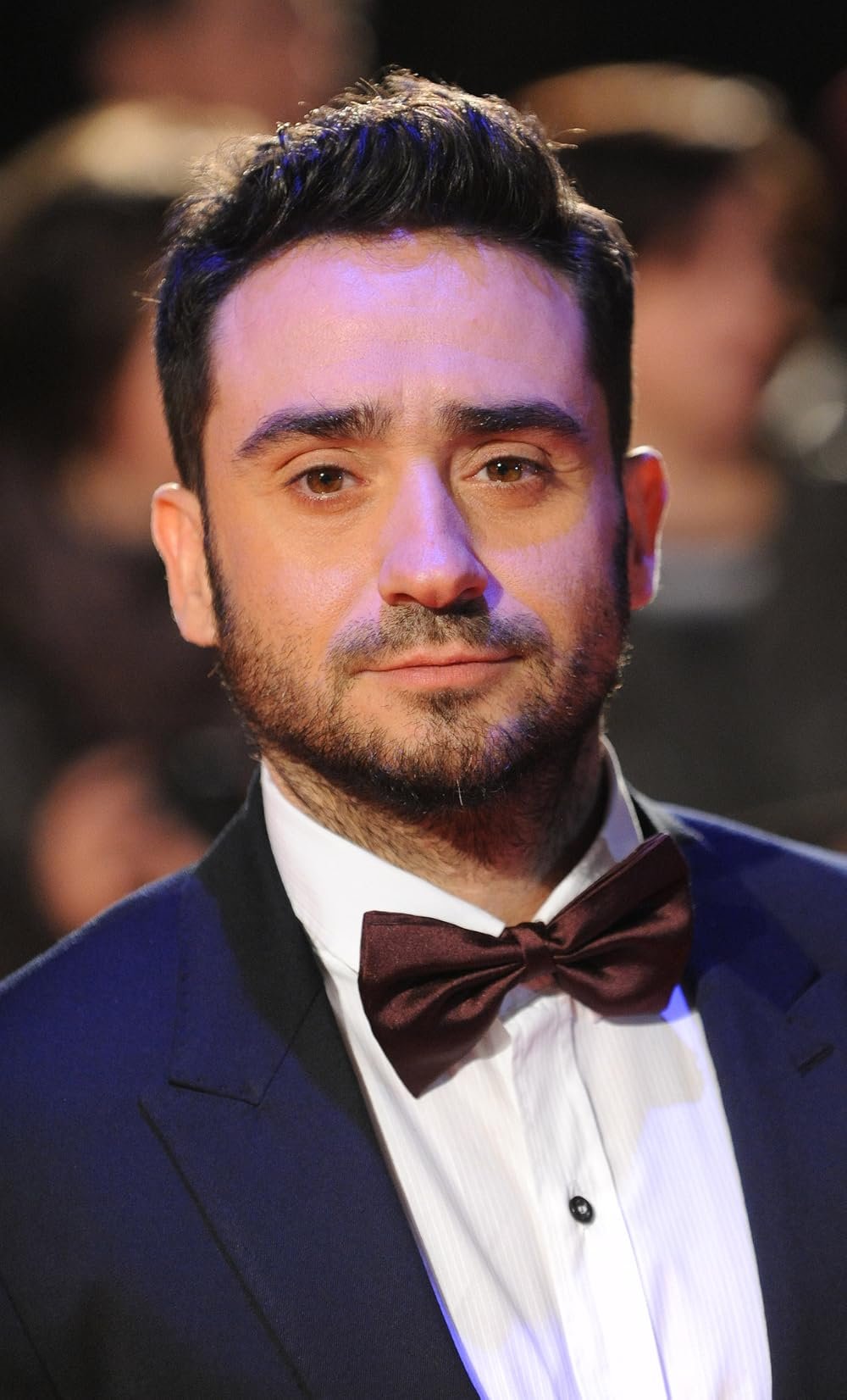 J. A. Bayona Profil Resmi