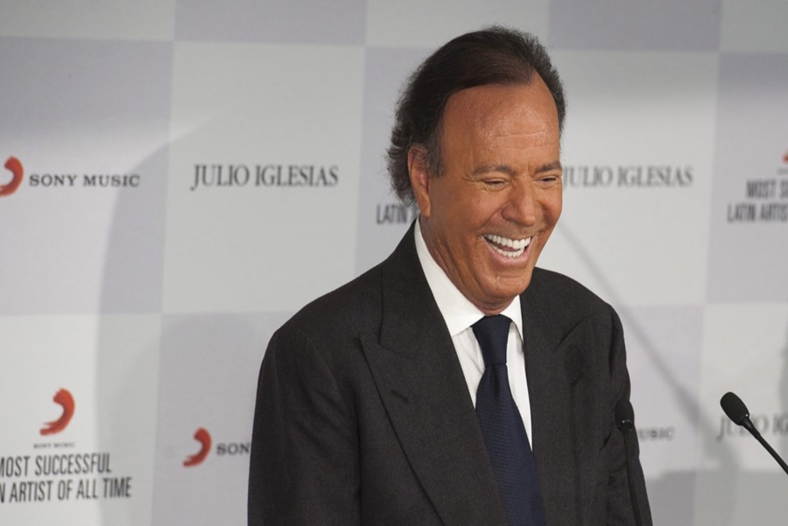 Julio Iglesias Fotoğrafı - 5