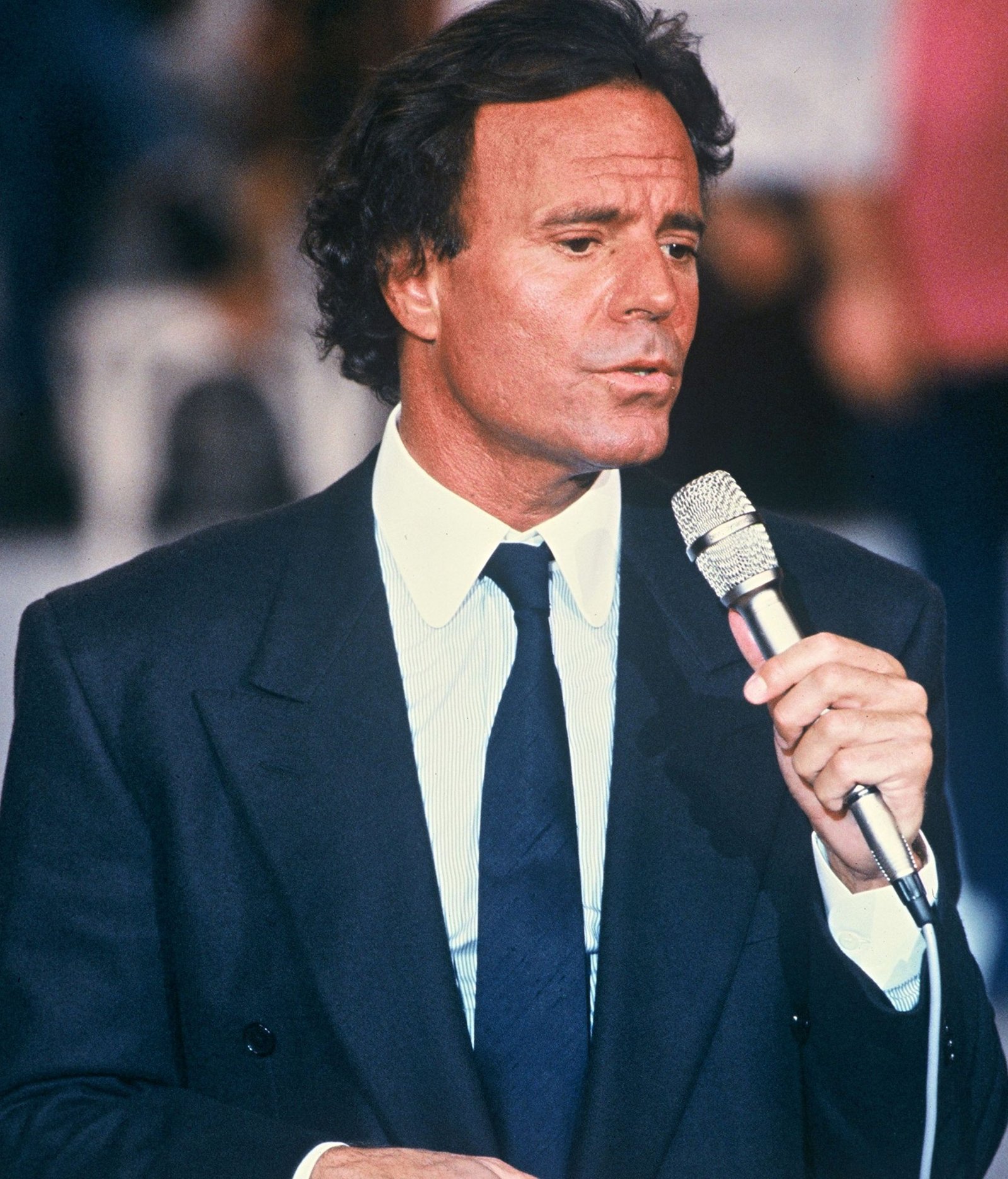 Julio Iglesias Profil Resmi