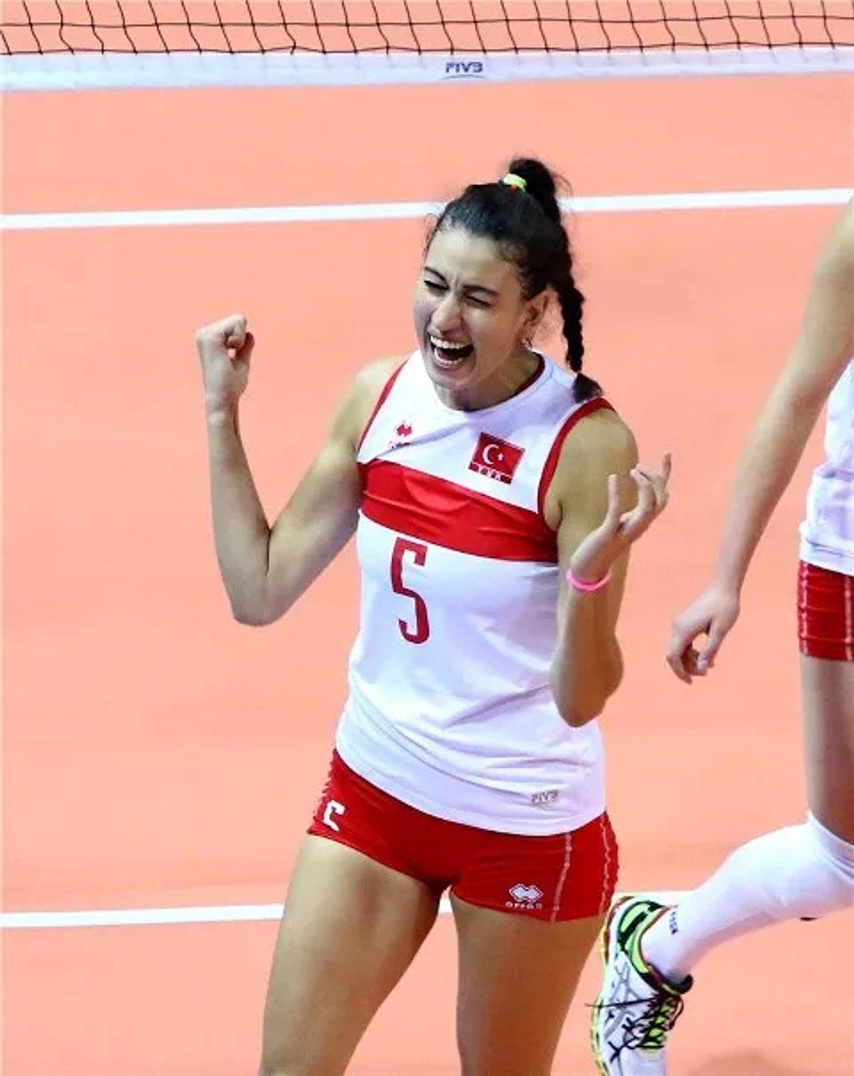 Kübra Akman Fotoğrafı - 1