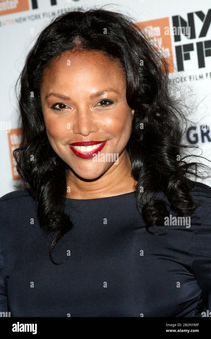 Lynn Whitfield Fotoğrafı - 2