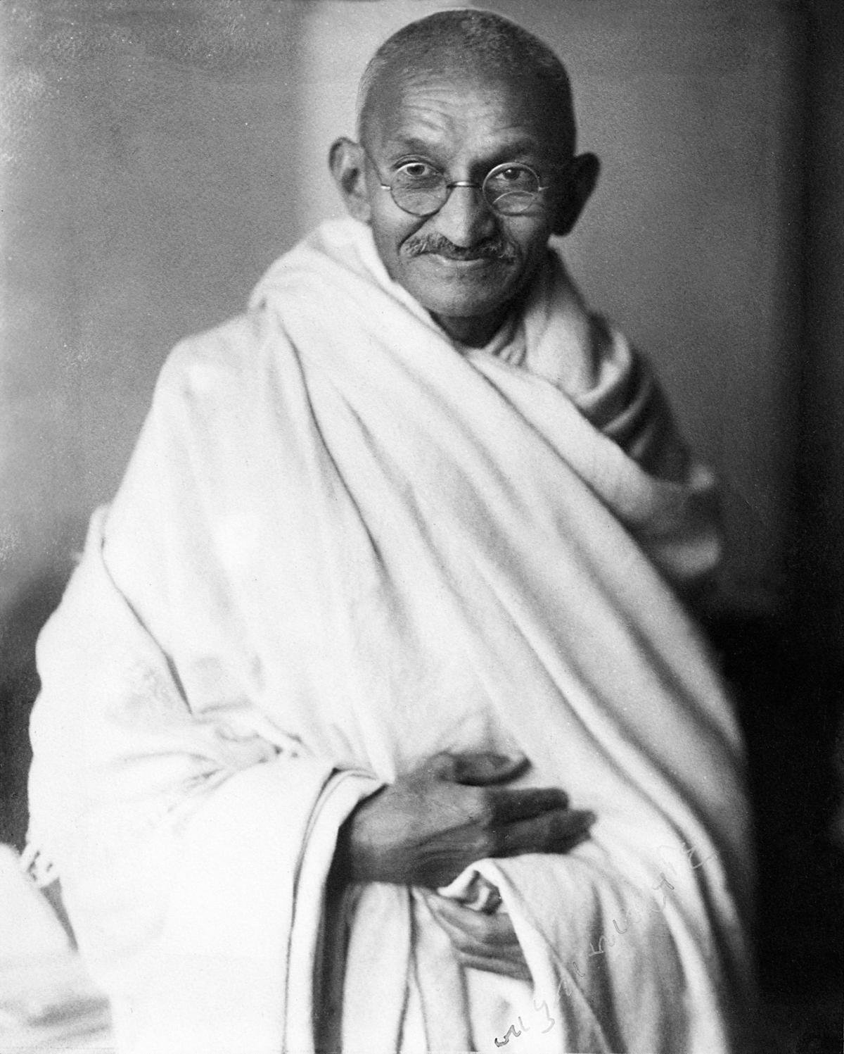Mahatma Gandhi Fotoğrafı - 1