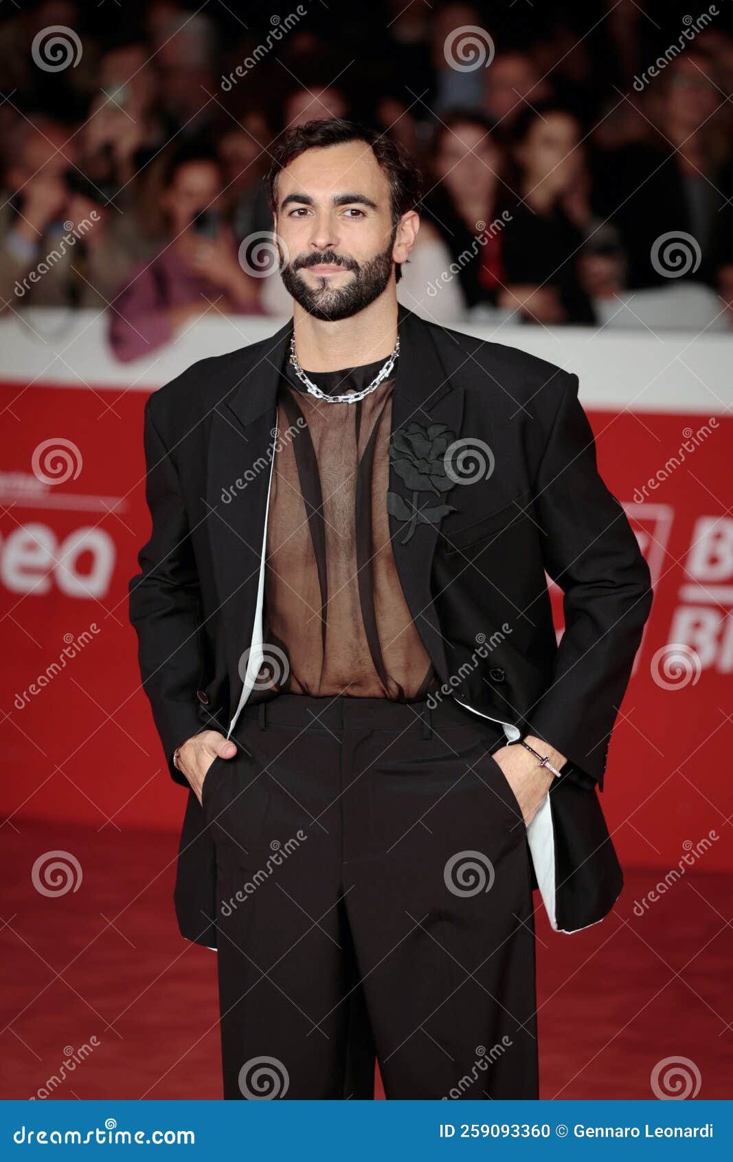 Marco Mengoni Profil Resmi