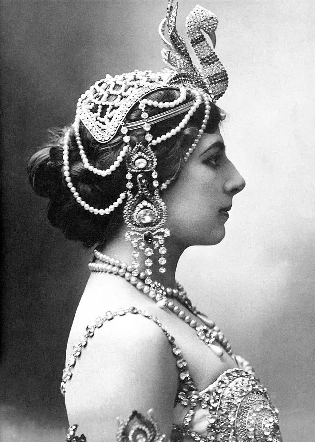 Mata Hari Profil Resmi