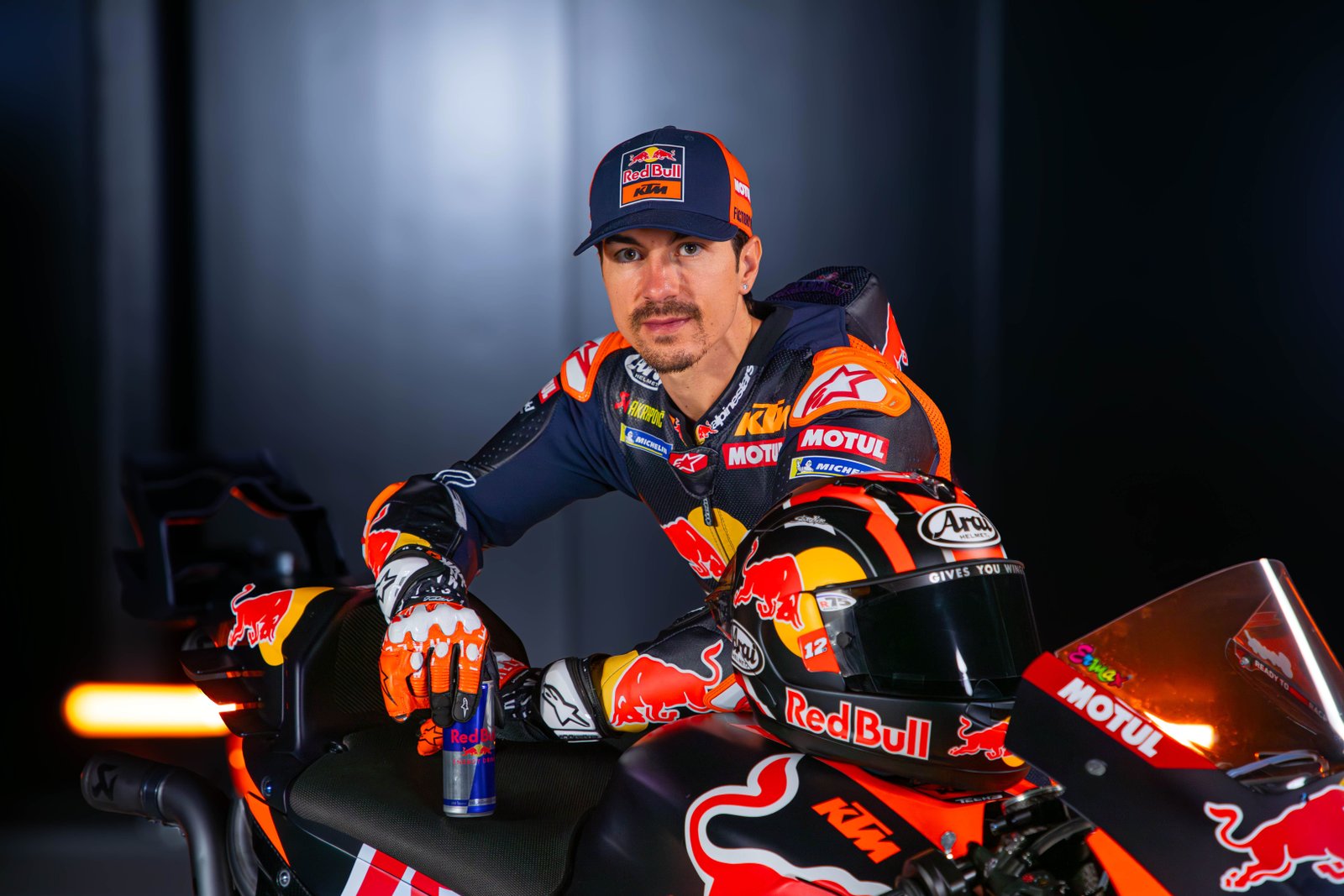 Maverick Viñales Profil Resmi