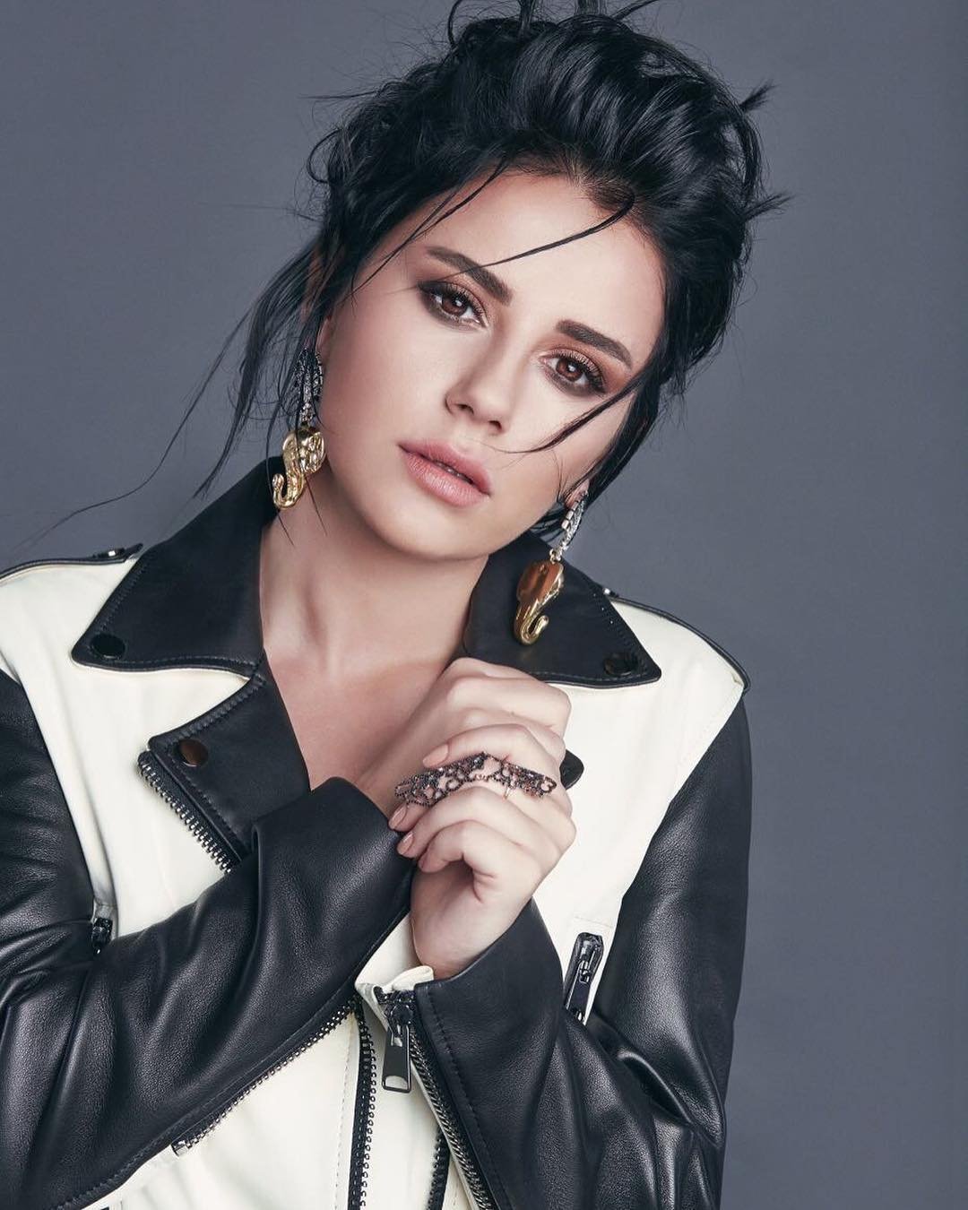 Merve Özbey Fotoğrafı - 1