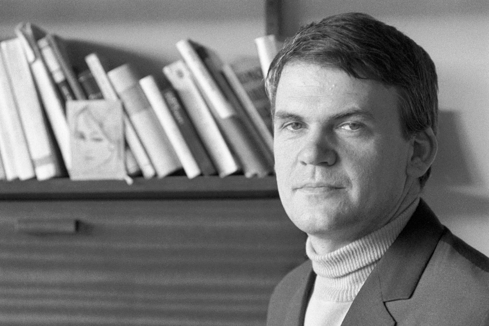 Milan Kundera Fotoğrafı - 1
