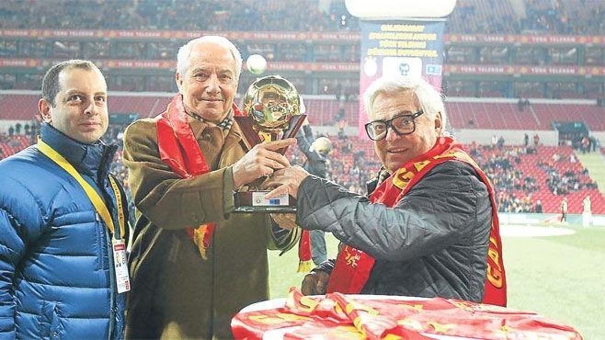 Muzaffer Sipahi Fotoğrafı - 2