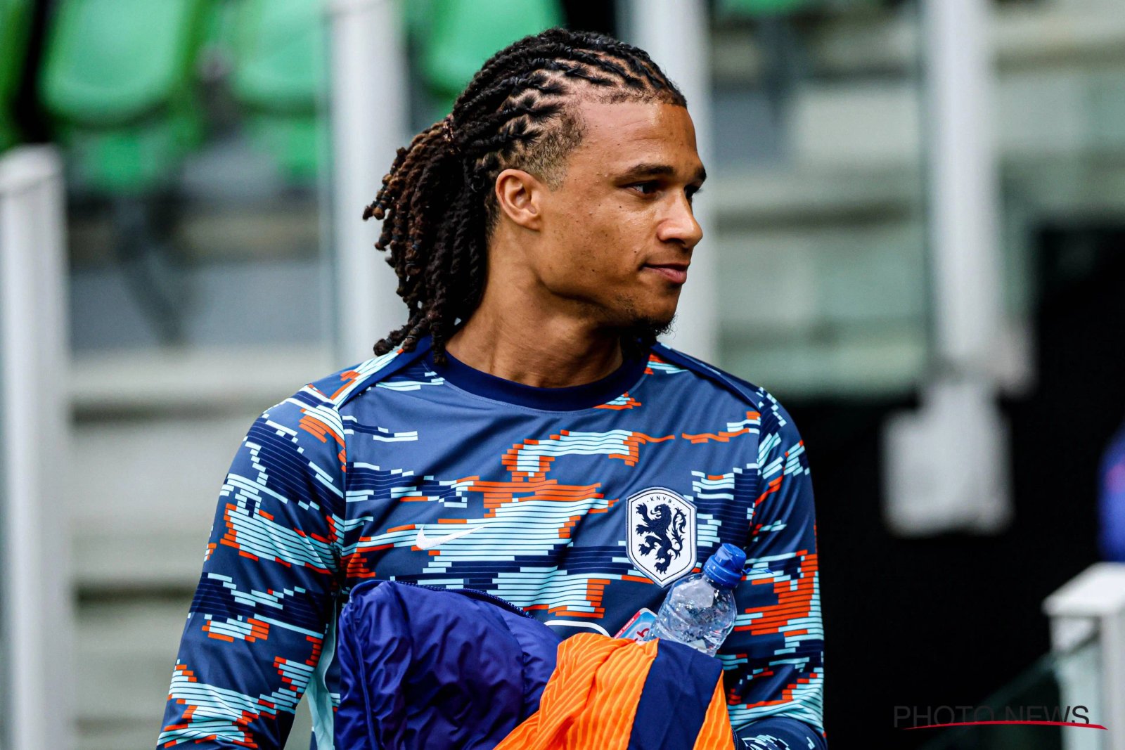 Nathan Aké Profil Resmi