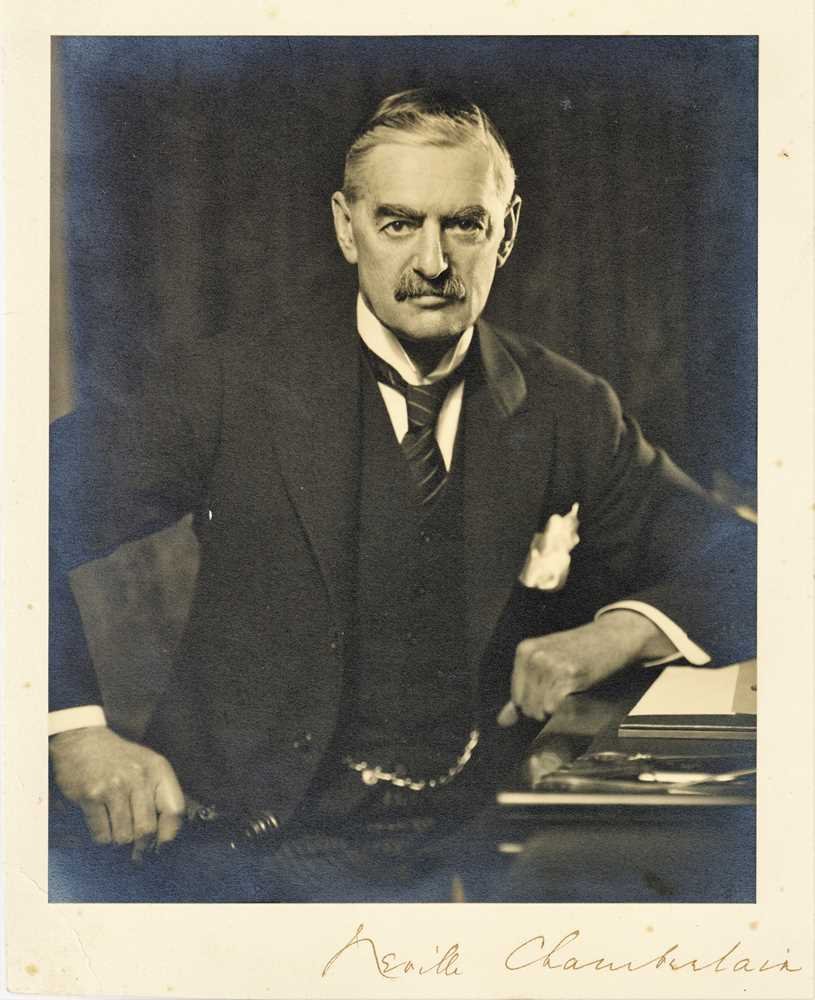 Neville Chamberlain Fotoğrafı - 3