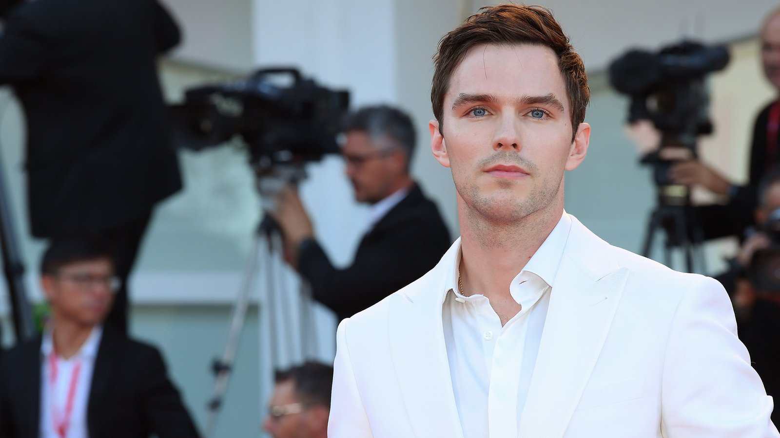 Nicholas Hoult Profil Resmi
