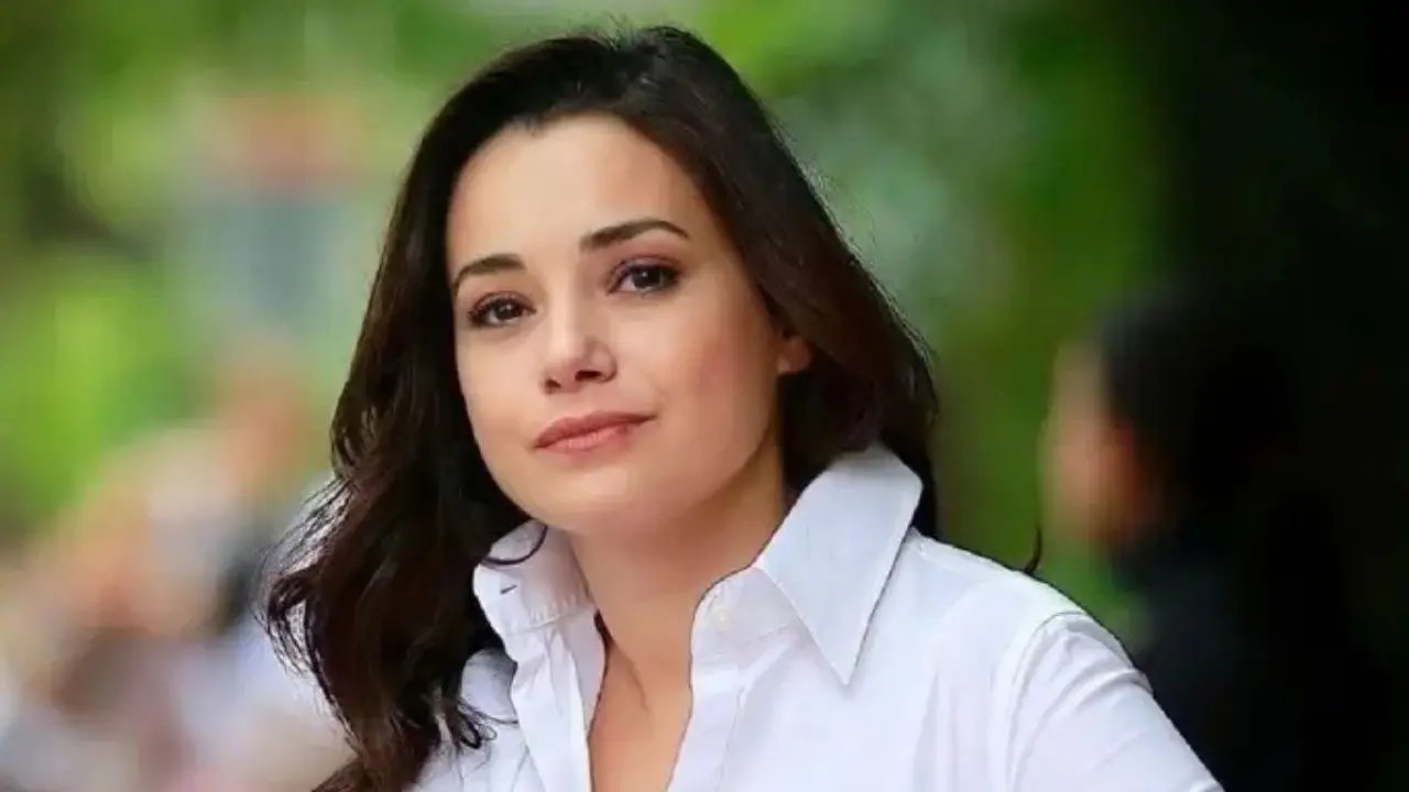Özgü Namal Fotoğrafı - 2
