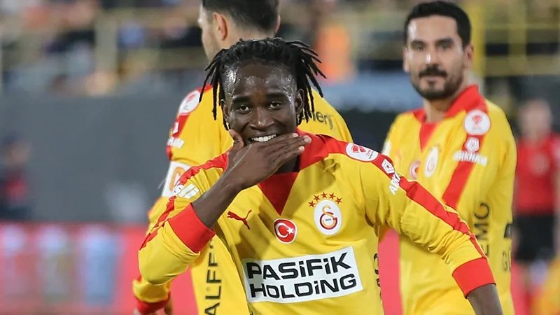 Renato Nhaga Fotoğrafı - 1