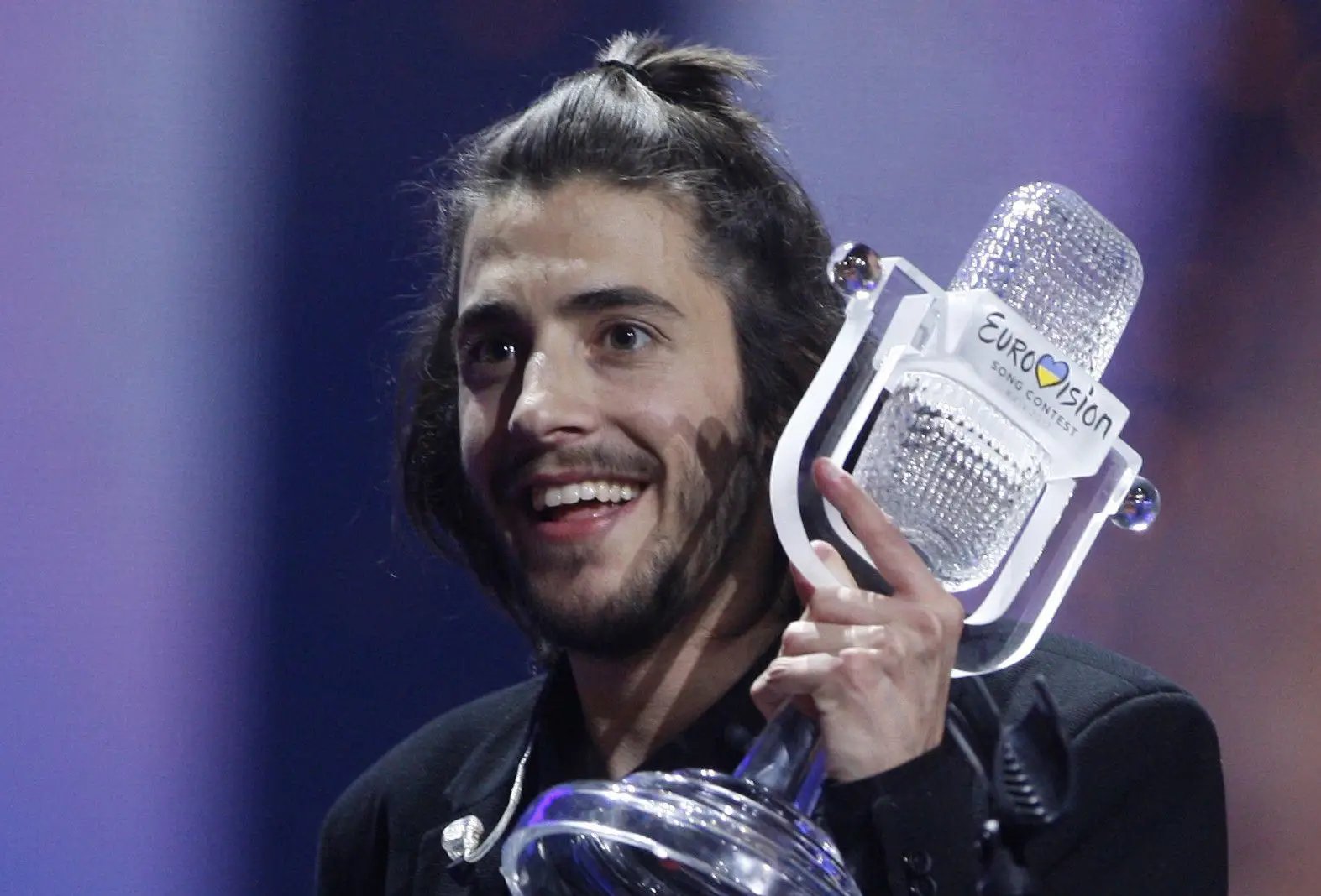 Salvador Sobral Profil Resmi
