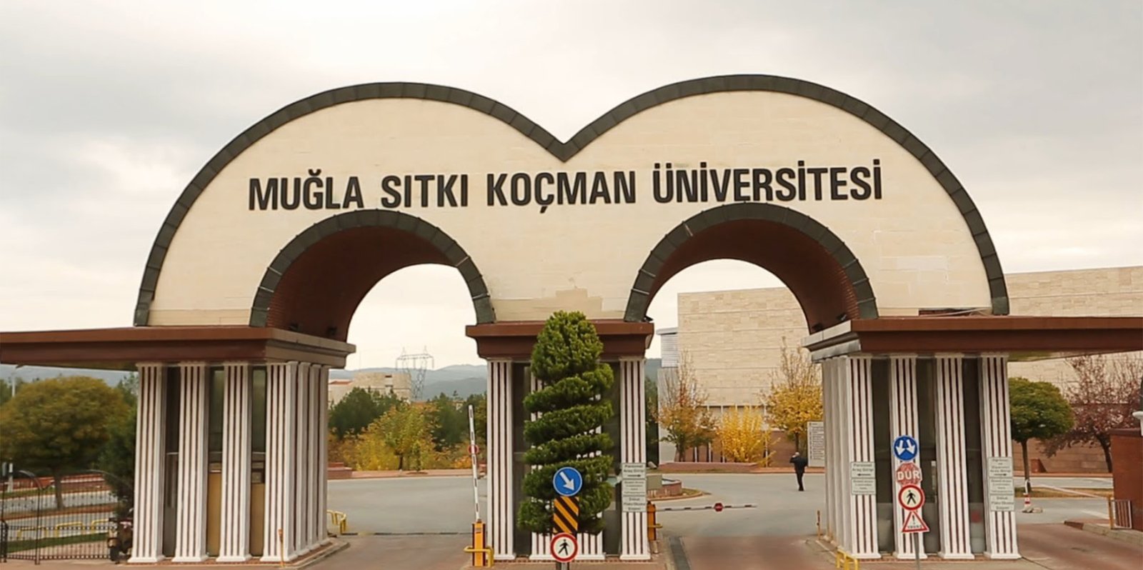 Sıtkı Koçman Fotoğrafı - 1
