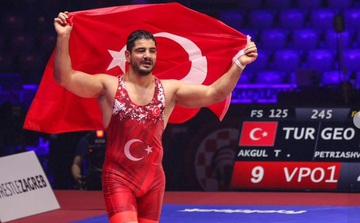 Taha Akgül Profil Resmi