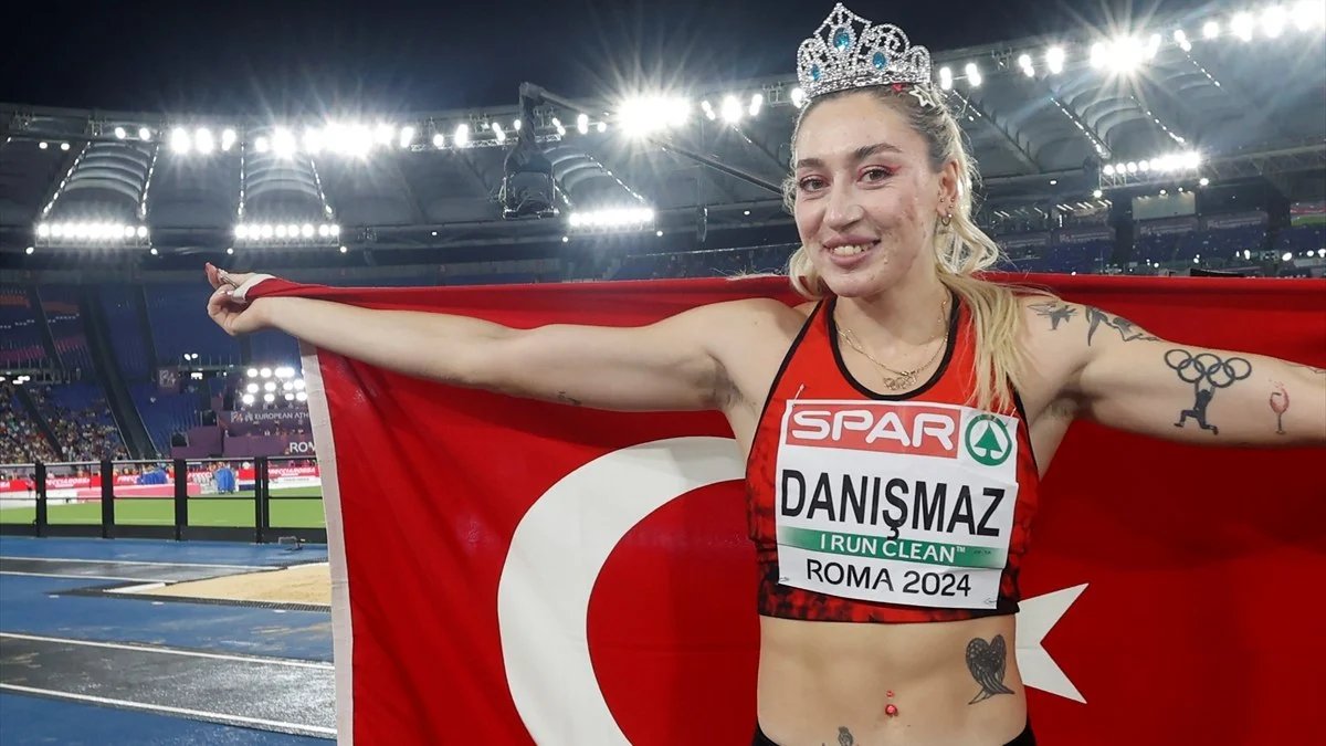 Tuğba Danışmaz Fotoğrafı - 3