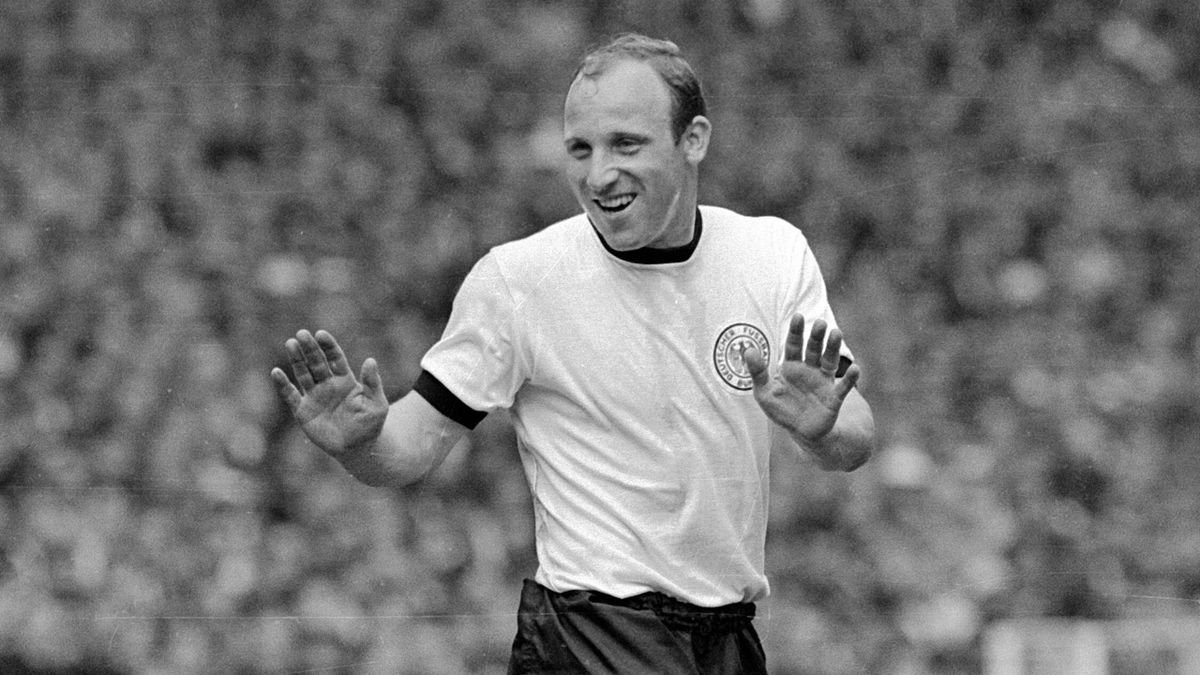 Uwe Seeler Profil Resmi
