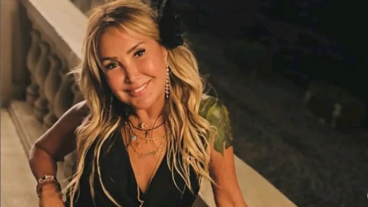 Yonca Evcimik Fotoğrafı - 3