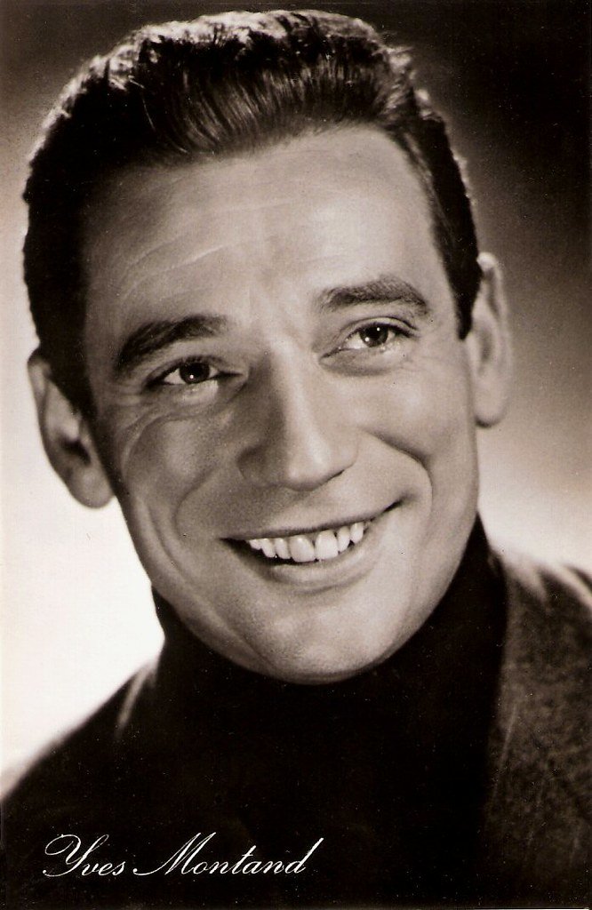 Yves Montand Profil Resmi