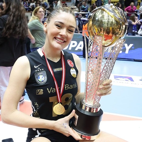 Zehra Güneş Fotoğrafı - 1