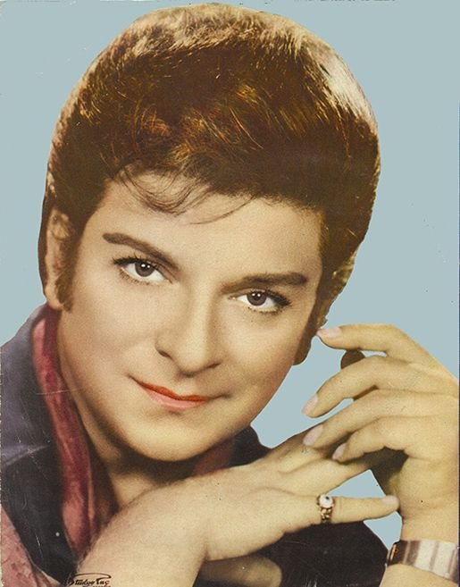 Zeki Müren Profil Resmi